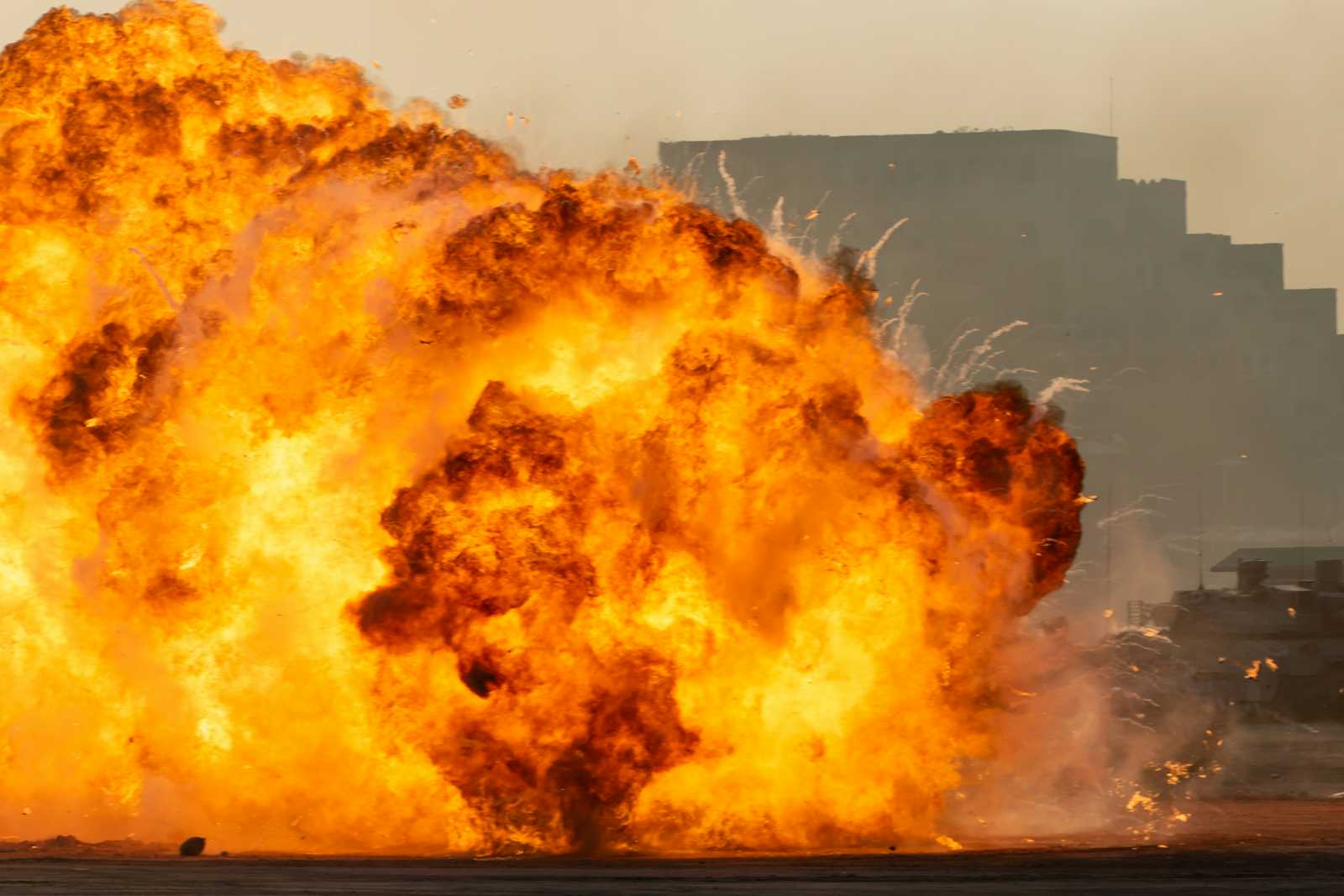 3 Mistakes Knowledge Workers Make That Destroy Their Confidence and Price Point--and what to do instead