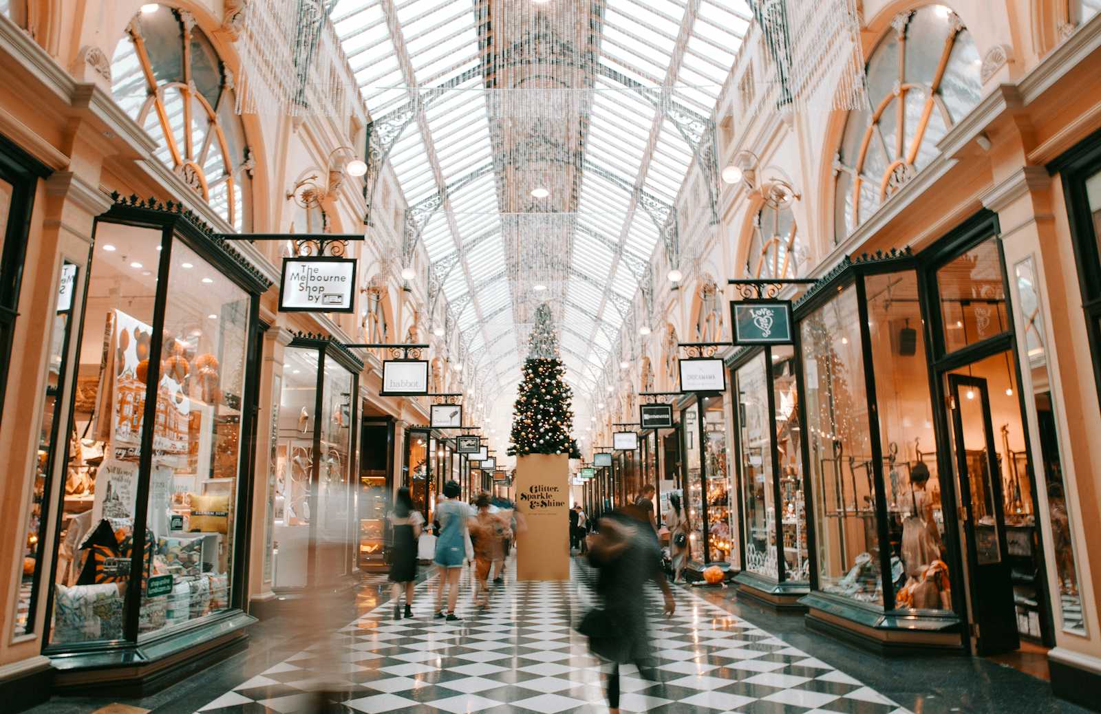 Como Comprar Souvenirs em Destinos Turísticos com Segurança