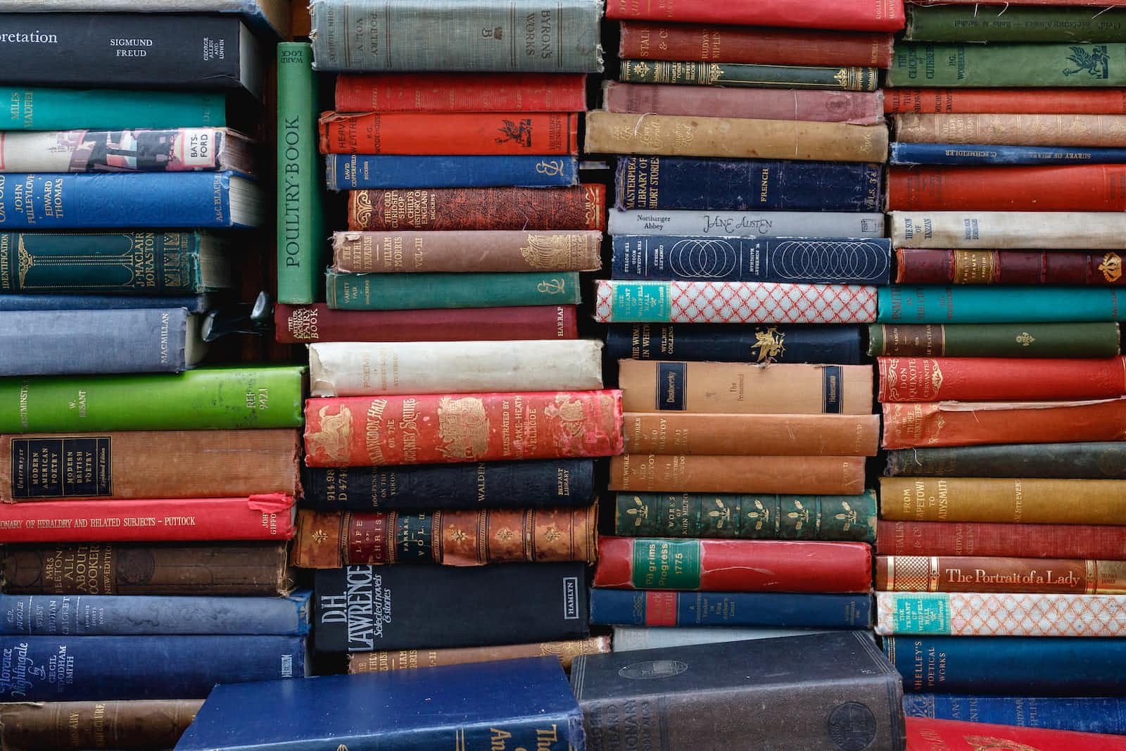 3 Books every college student should read .