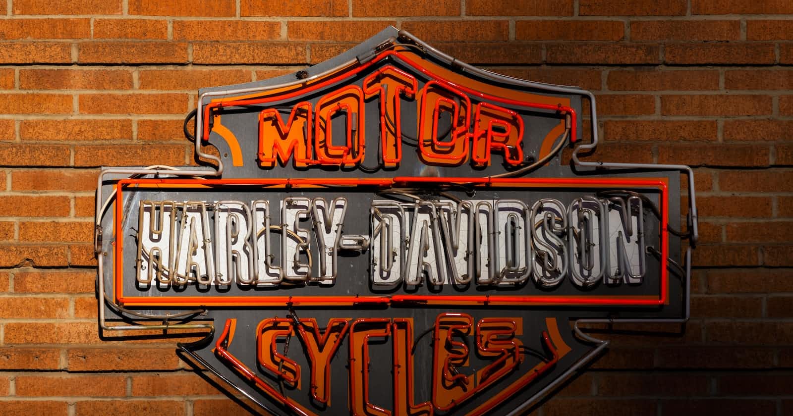 Exploring the Best Harley-Davidson Dealer Near You - Mike's Famous Harley-Davidson