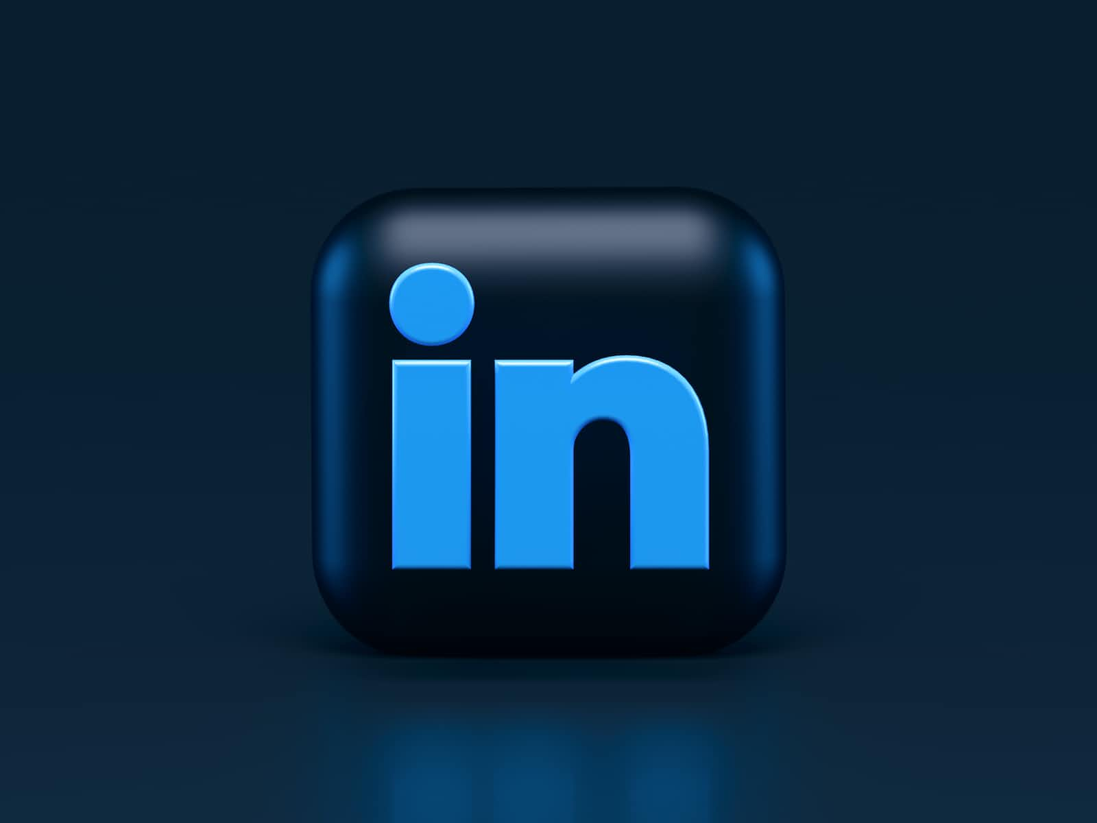 A Comprehensive Guide to  LinkedIn Scraping Apis