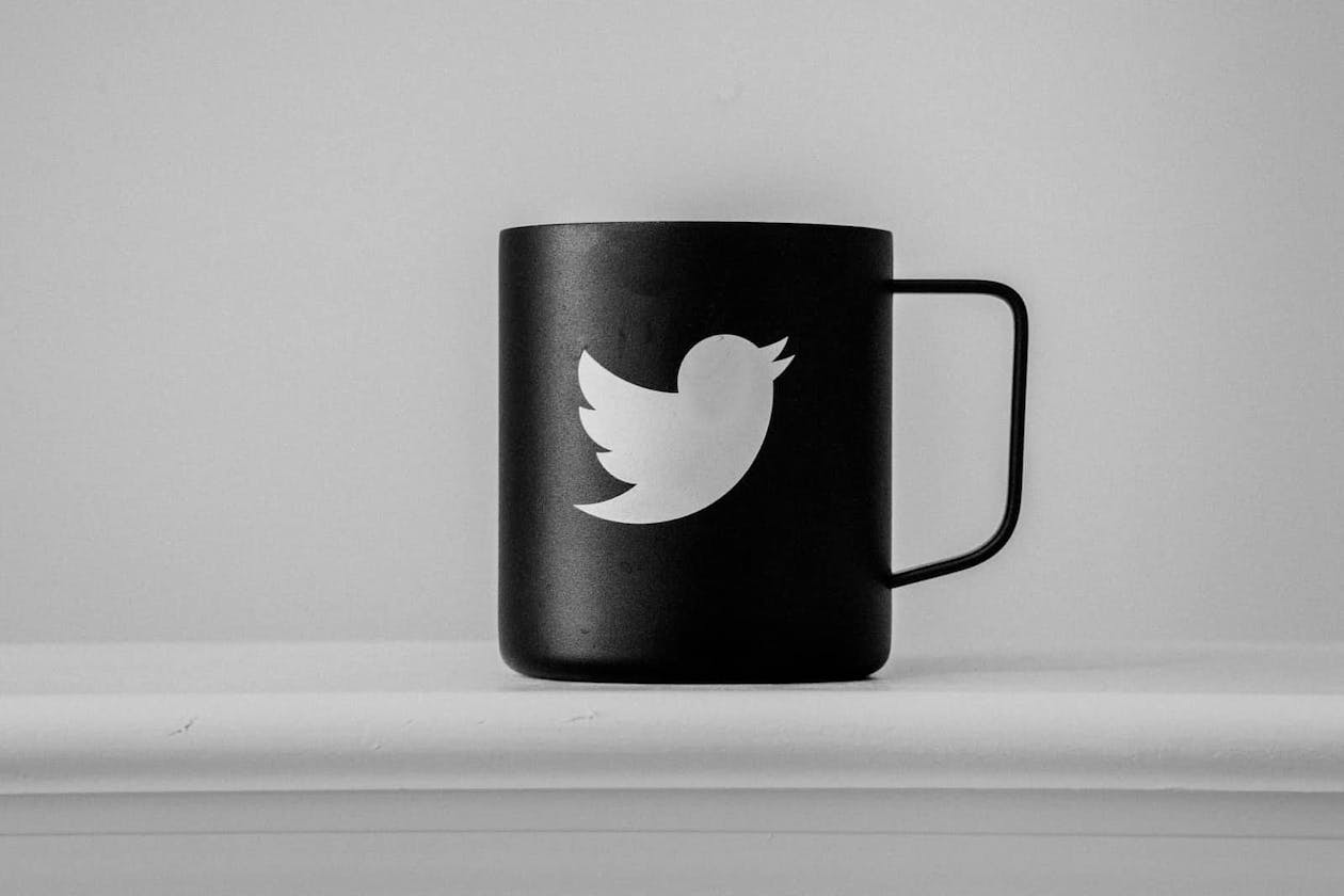 Master the Twitter API: Simple Guide to Programmatic Tweeting