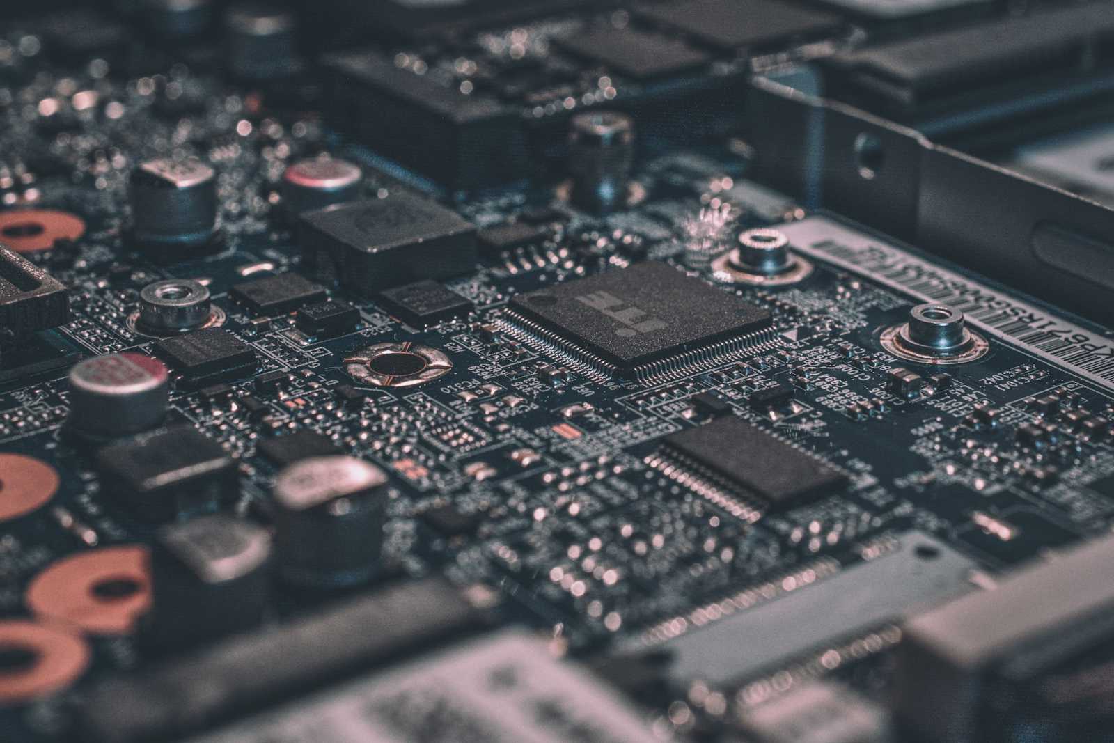 Computing and Storage Services in AWS