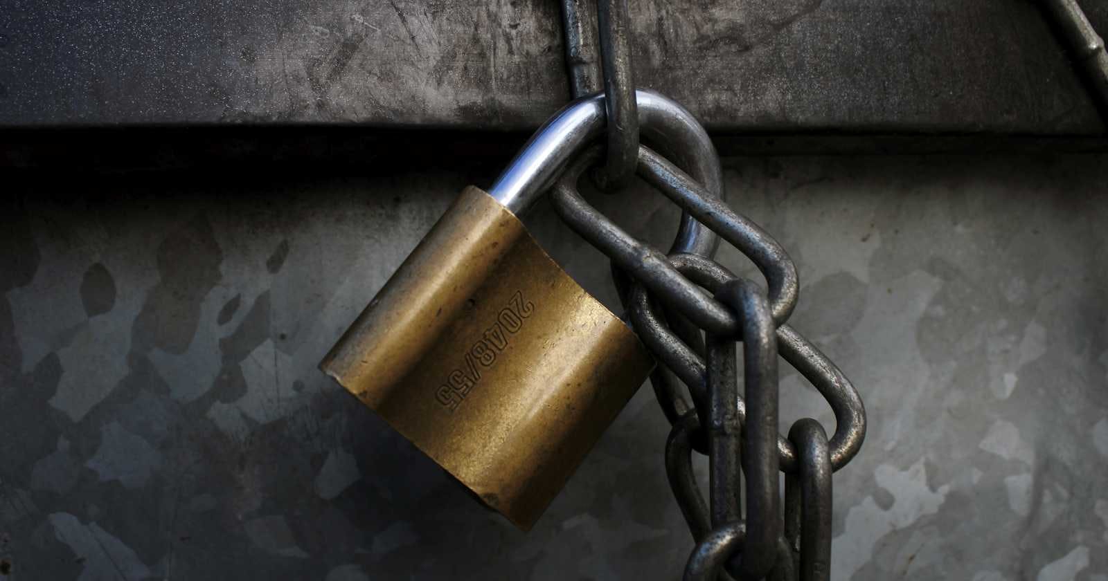 How to Manage DML Locks in SQL Server: Implementation and Best Practices