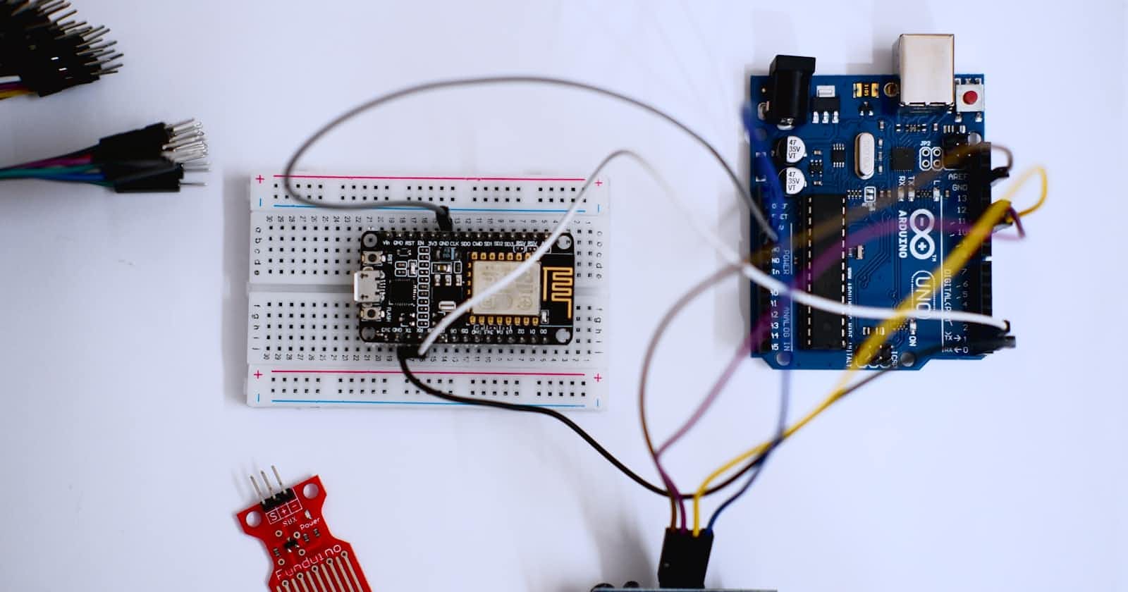 Building a Web-Controlled Lamp with ESP32 (MCU support Wifi)