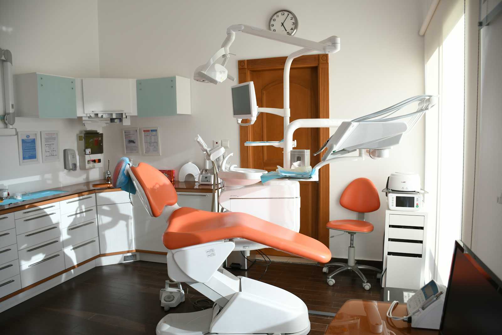 Best Dental Practice Management Software: Why Yolo System Is the Smart Choice