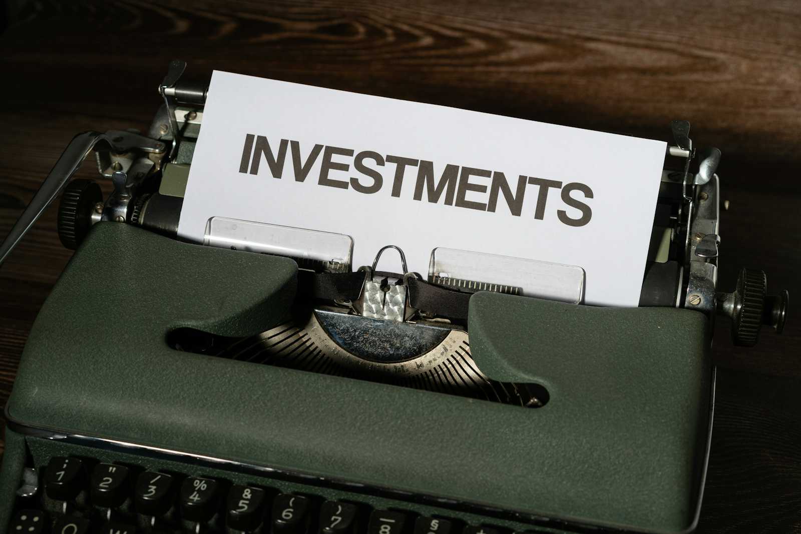 How Fintech in Wealth Management Is Transforming Finance in 2025