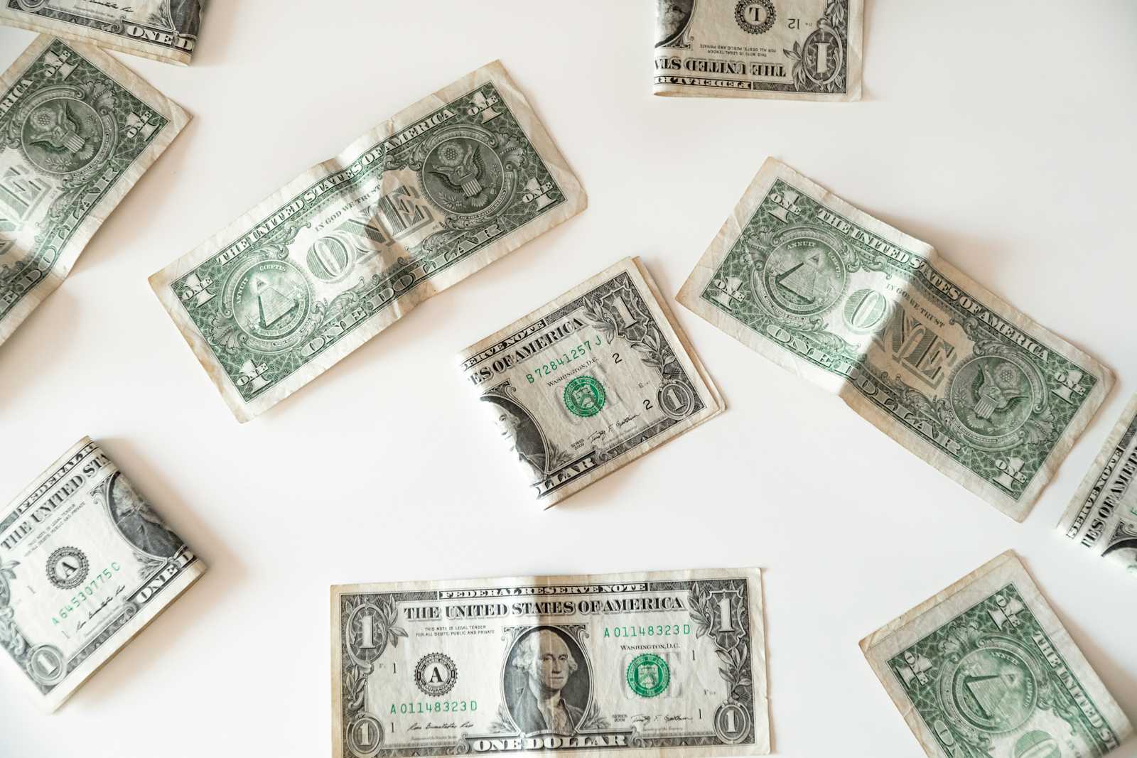 Como Jovens Podem Começar a Investir para a Independência Financeira