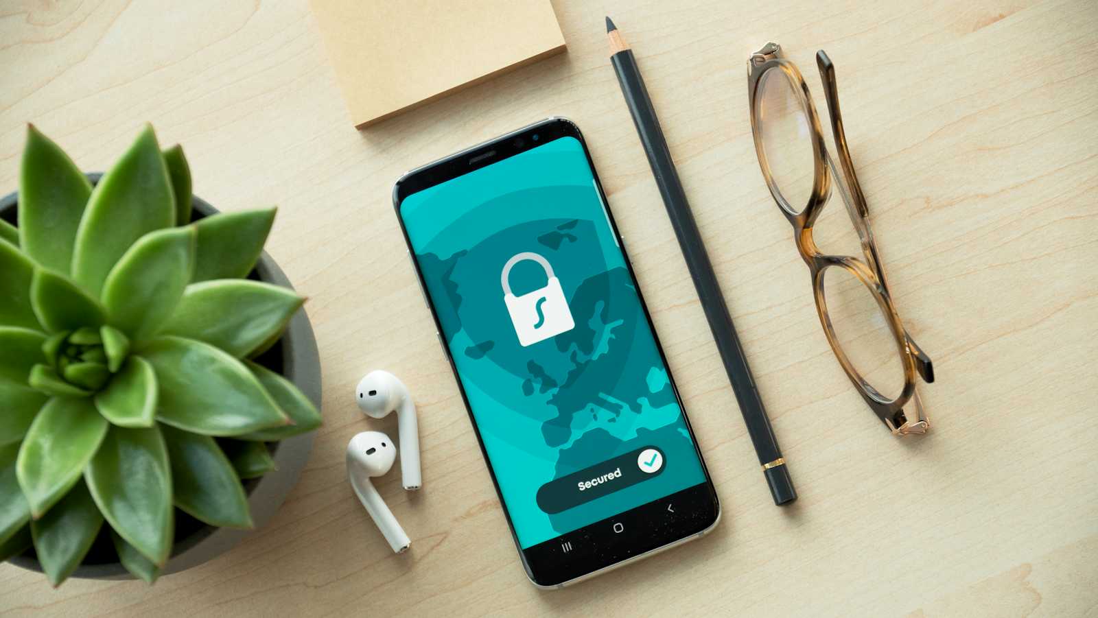 Bagaimana ponsel membantu menjaga keamanan dan privasi?