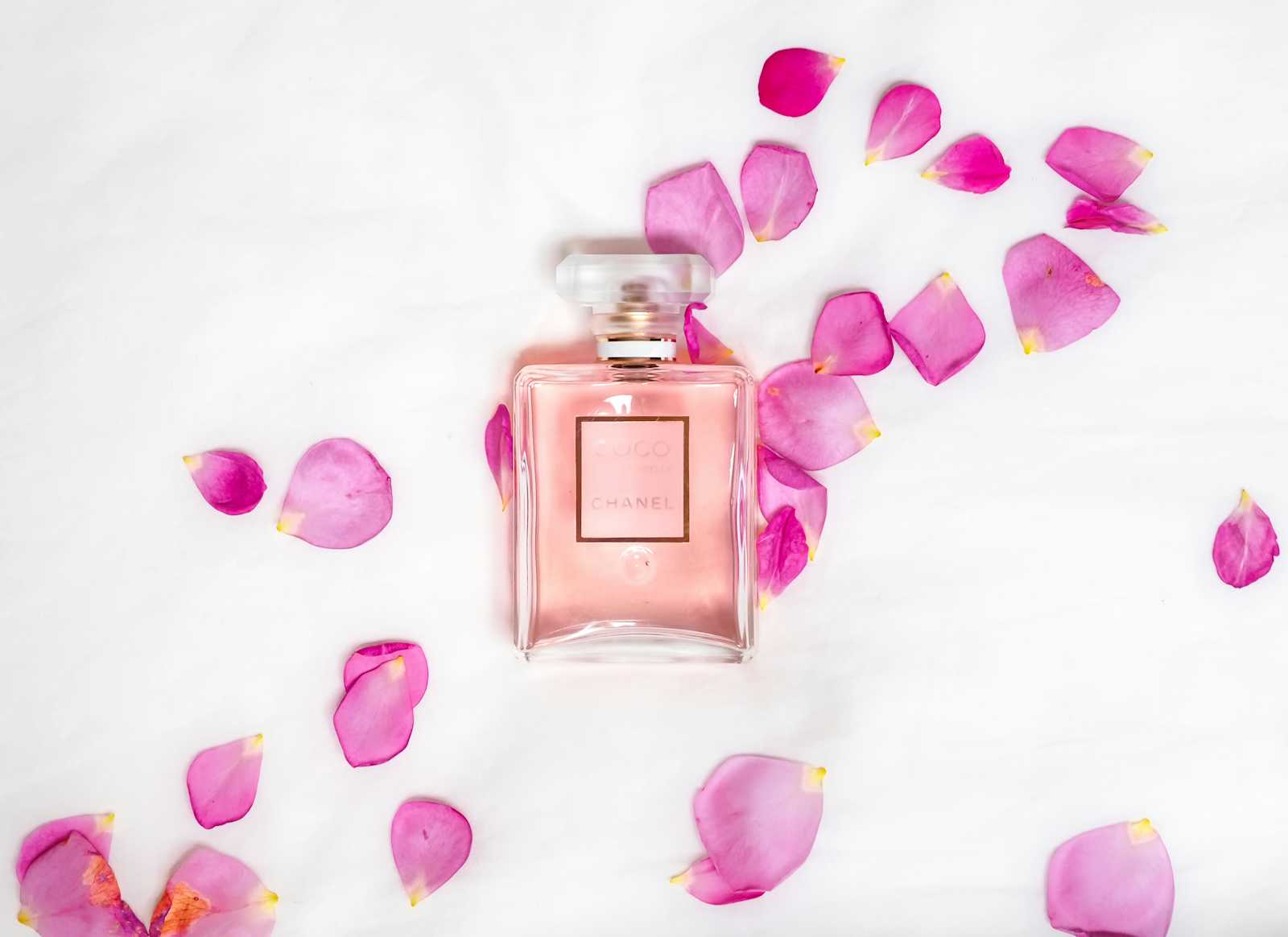 Top 10 Unisex Perfumes in India: Fragrances for Everyone