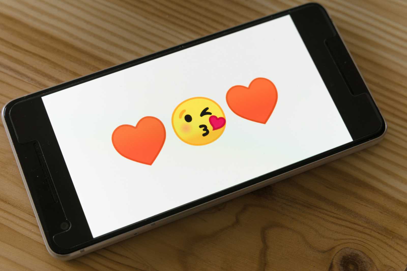 Navigating Online Dating: A Modern Path to Finding Love