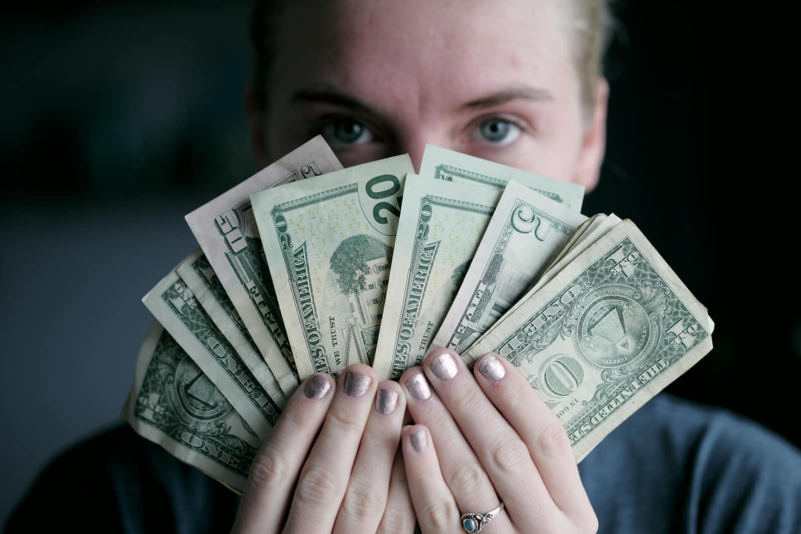 How to earn money as a fresher Frontend Developer?