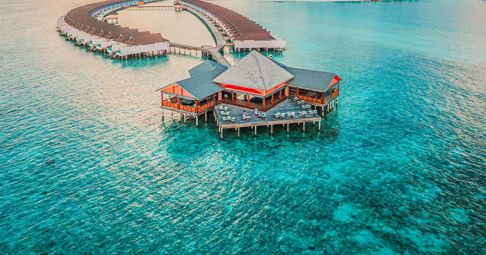Paradise Awaits! Find the Best Deals on Maldives to Lahore Flights with Ticket Planet 🇵🇰✈️