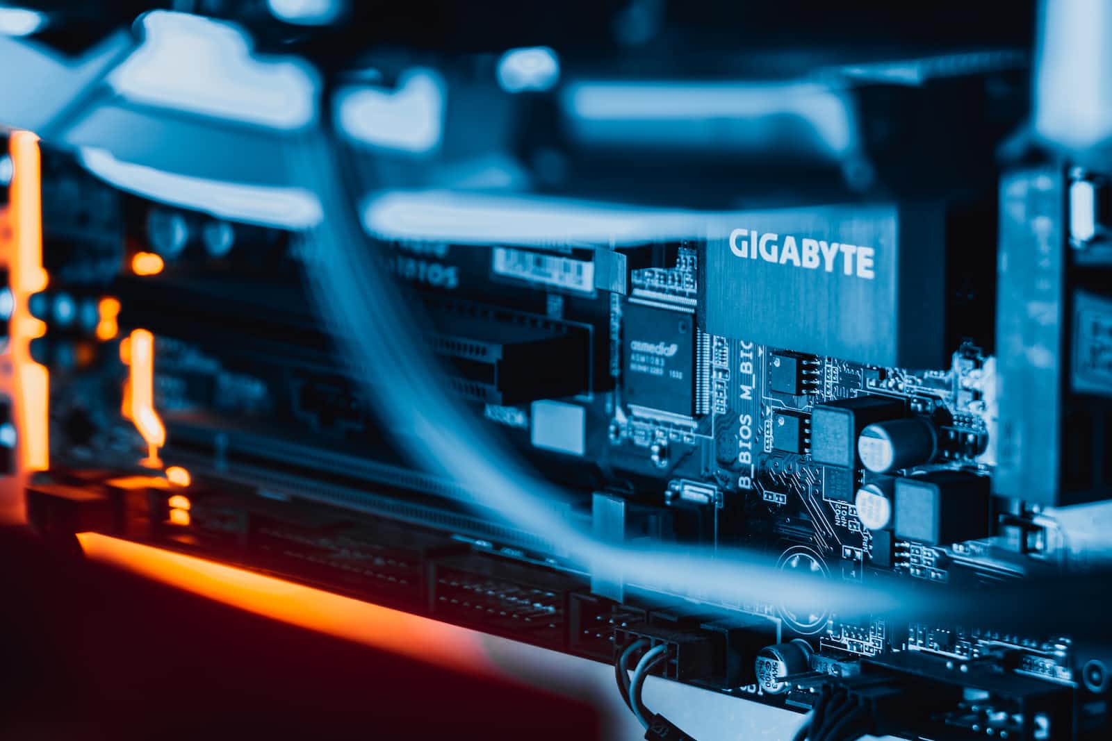 Demystifying AWS EC2 Instances: A Comprehensive Guide to Understanding, Choosing, and Optimizing Your Virtual Machines