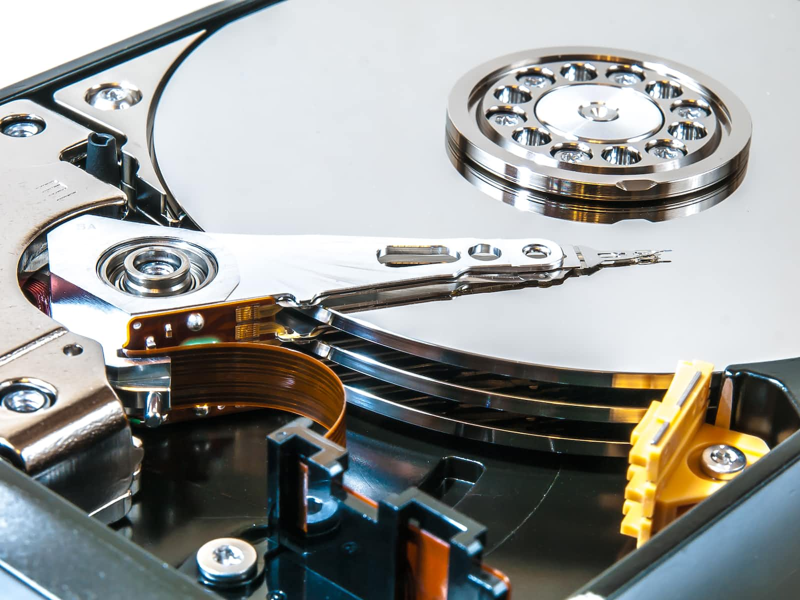 Recovering a deleted virtual machine using its OS Disk