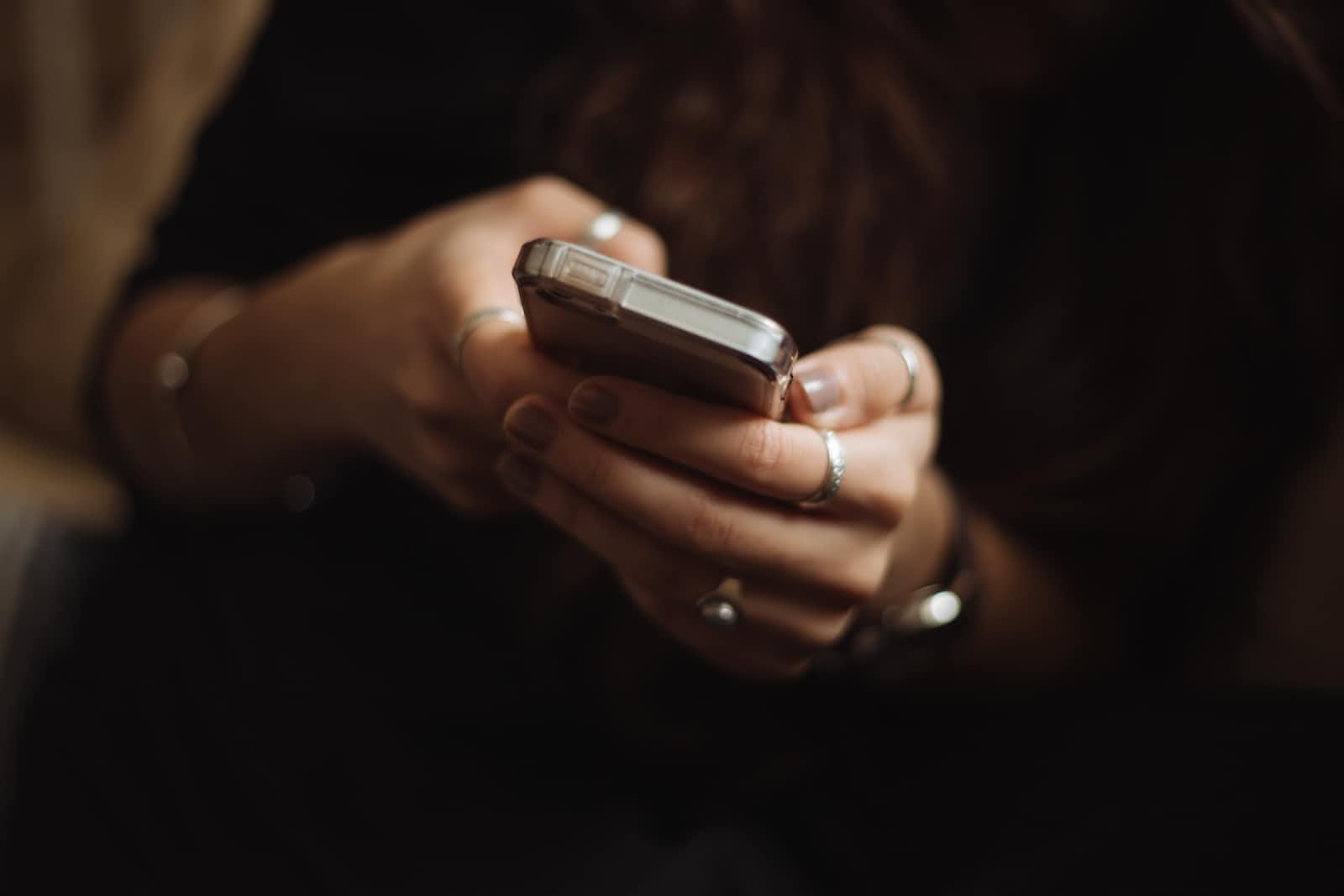 Gathering usage analytics and engaging users on mobile apps with TrackToAct and PhoneGap