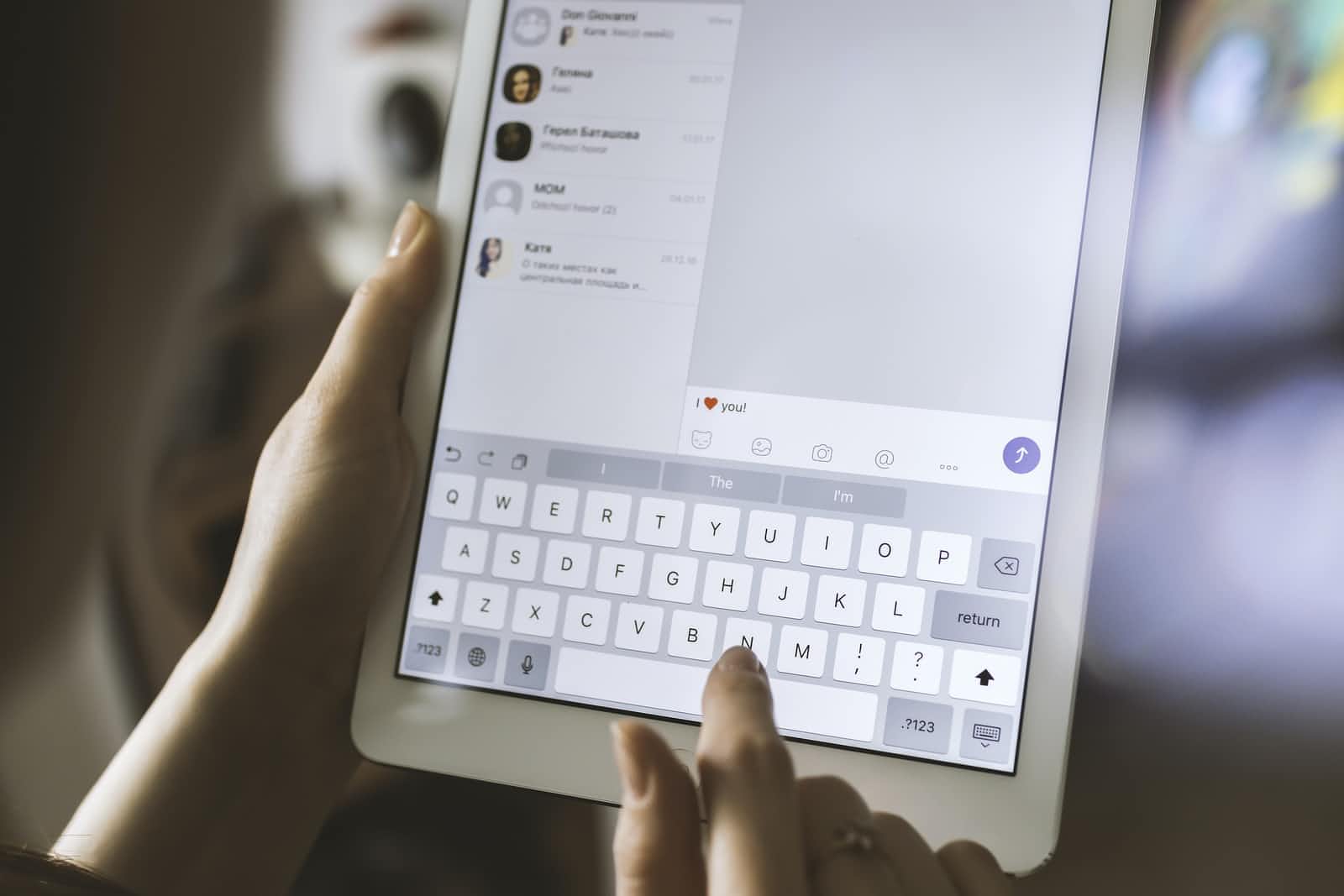 Developing a Chat application for a React client Application using SignalR Library