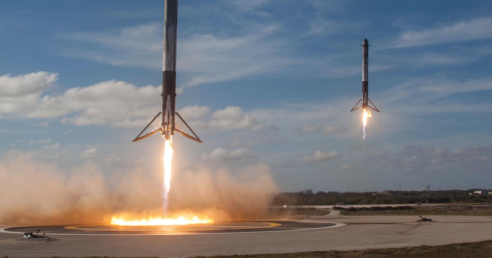 How is SpaceX preparing to go to Mars this decade?