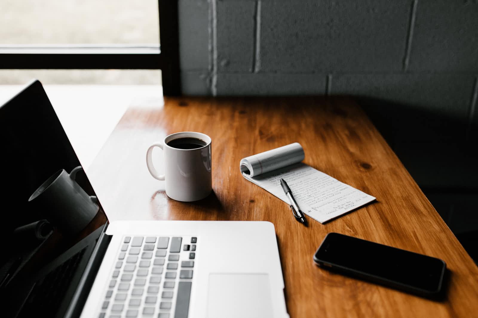 How to pass smart pointers the right way ?