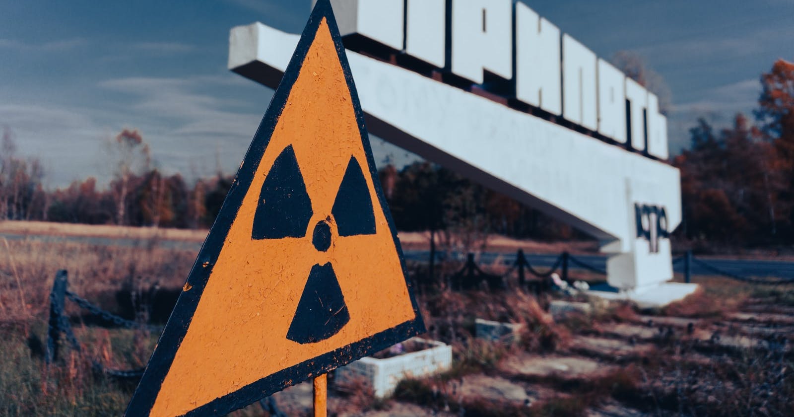 苏联的幽灵 - Midnight in Chernobyl: The Untold Story of the World's Greatest Nuclear