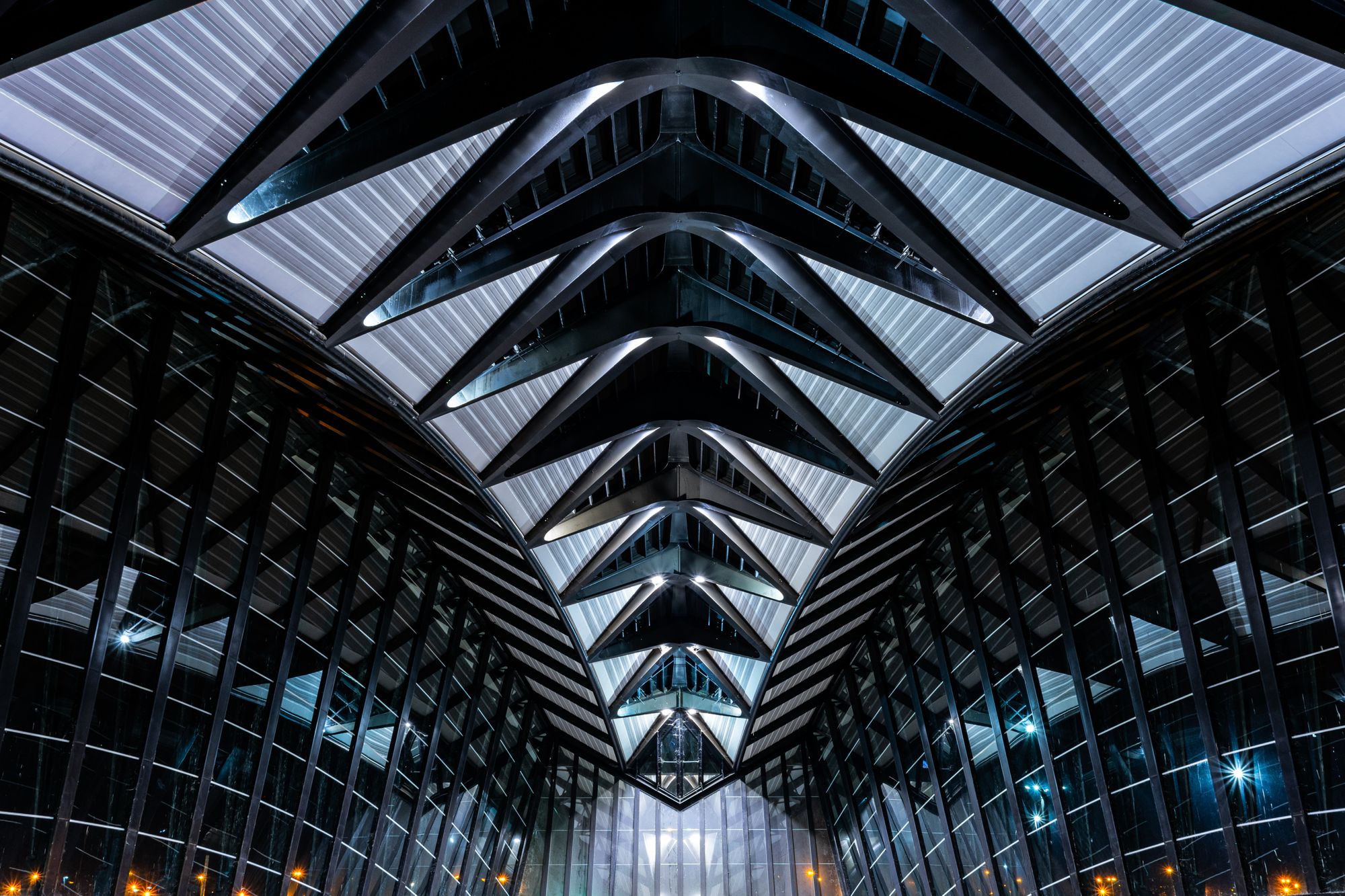 Production-grade AWS architecture [Part 3]: Monoliths vs Microservices