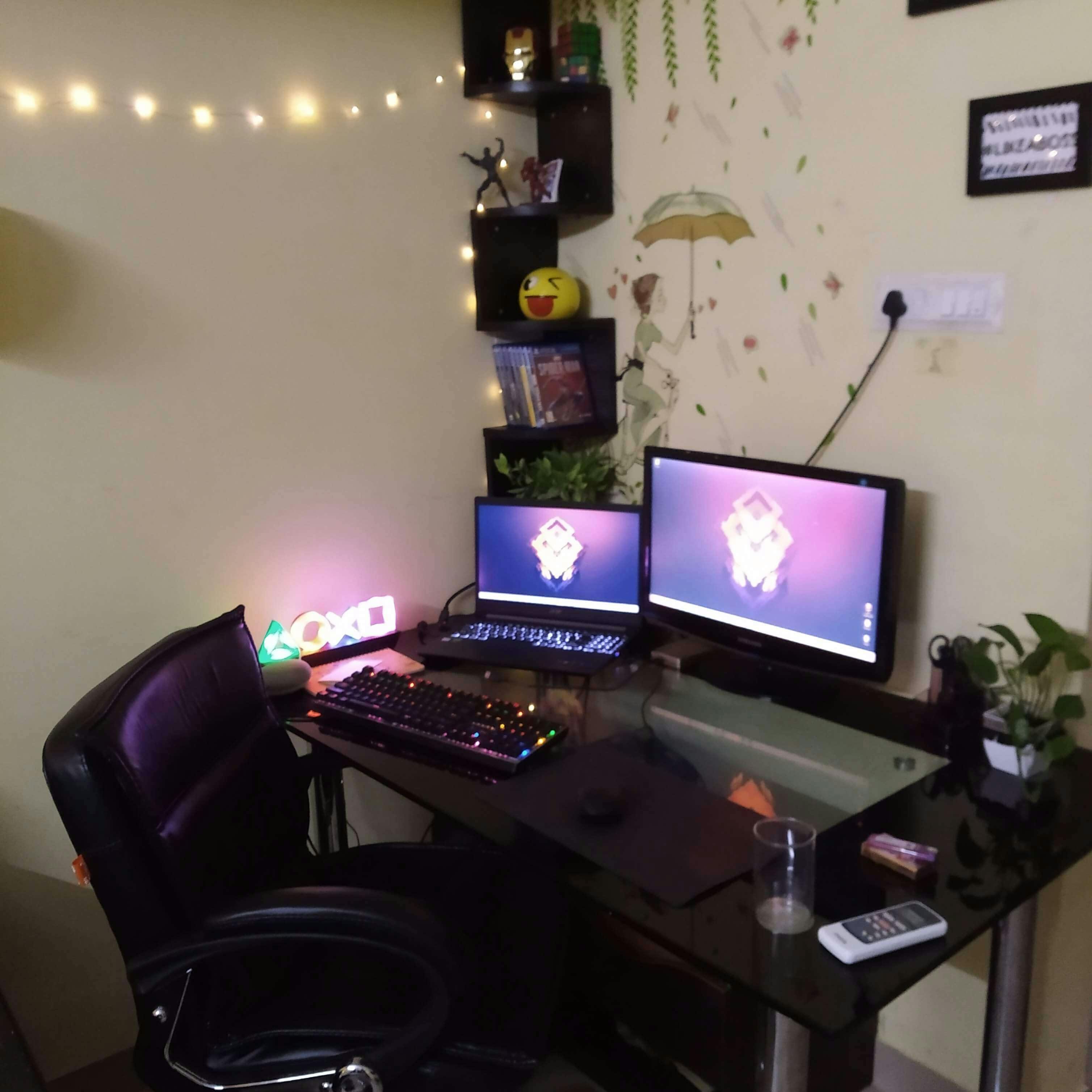 my_desk_setup_4.jpg