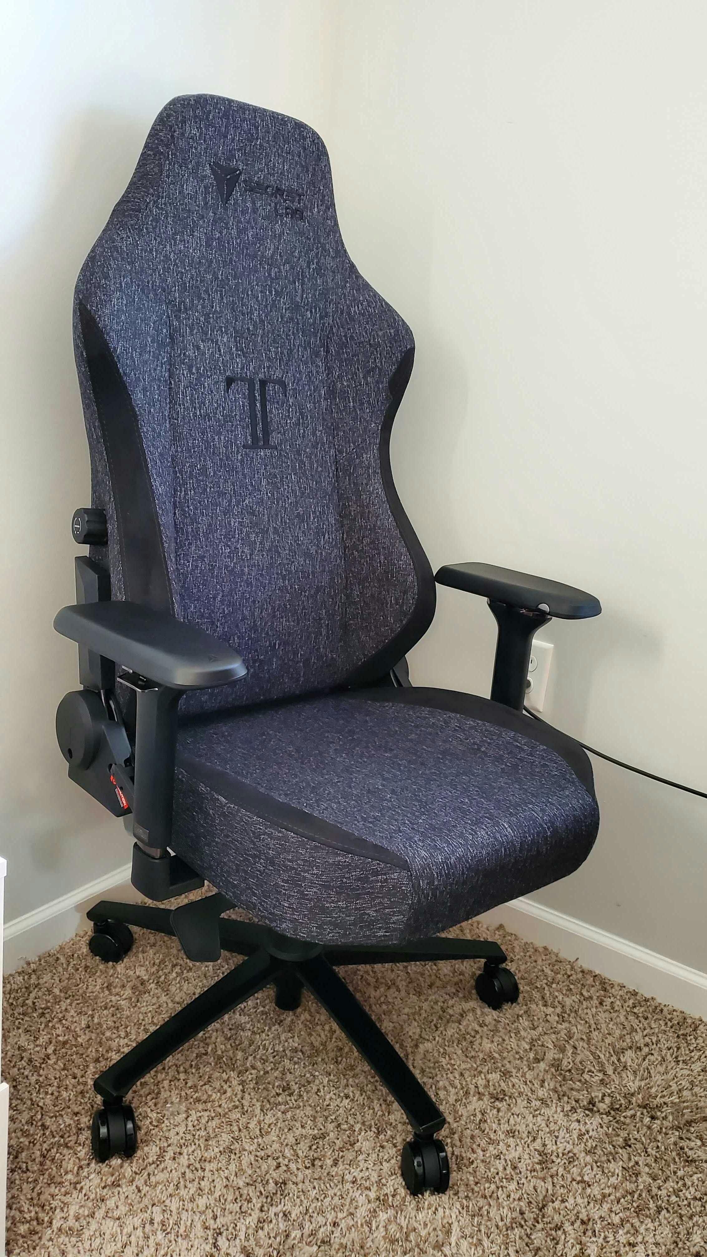 SecretLab TITAN chair in room corner