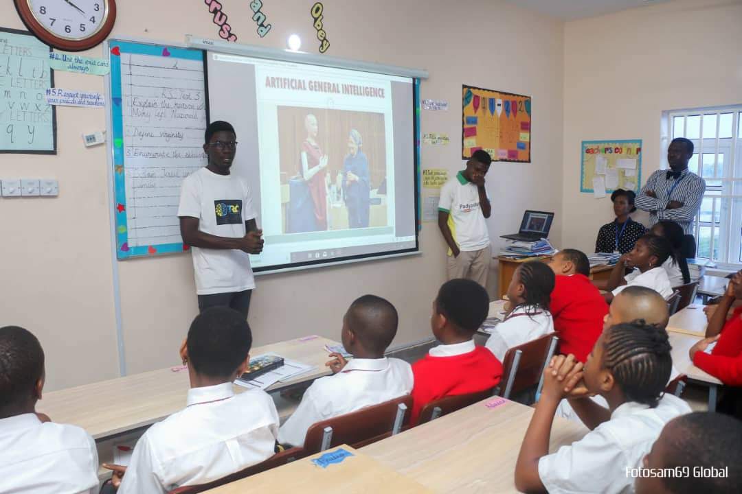 Port Harcourt School of AI hangout with school kids in partnership with BRG