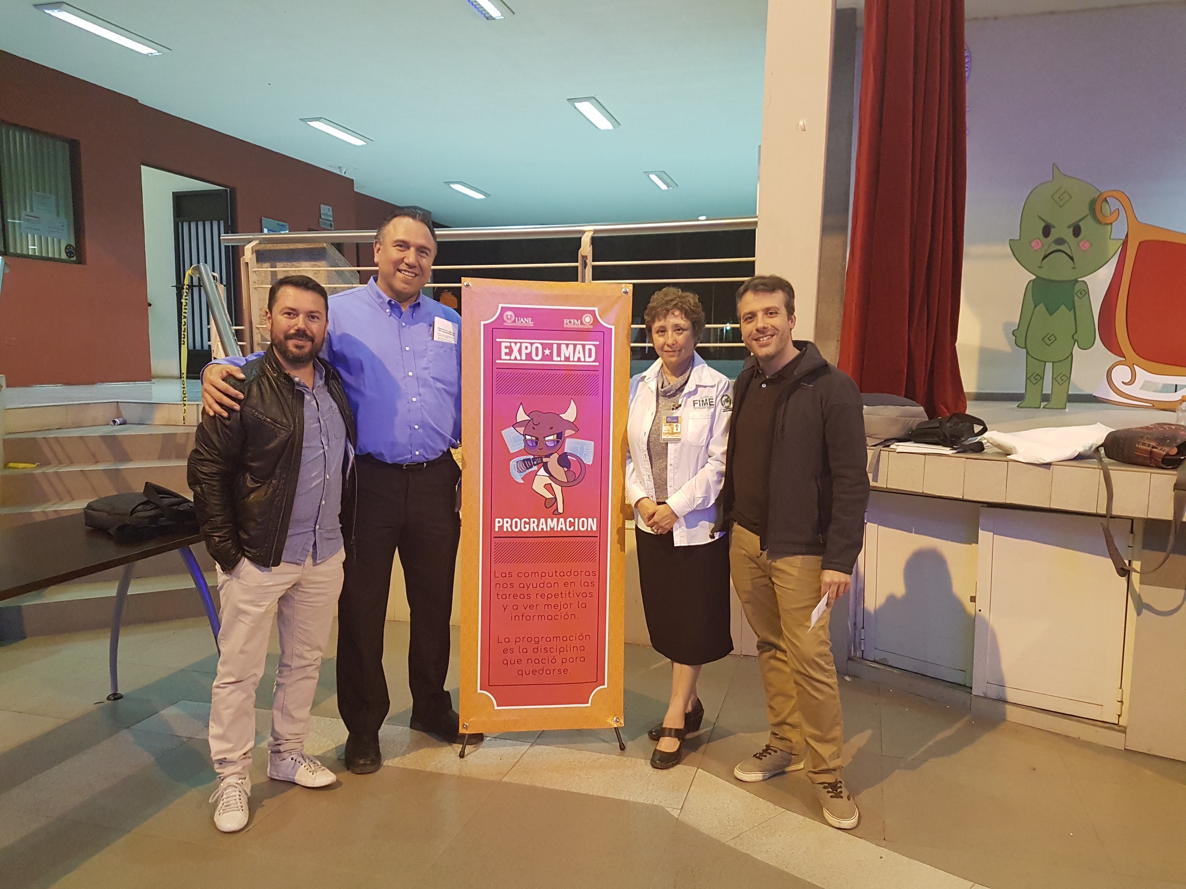 En la EXPO LMAD, junto al Coordinador M.C. Rafael Rosas y la Dra. Leticia Neira