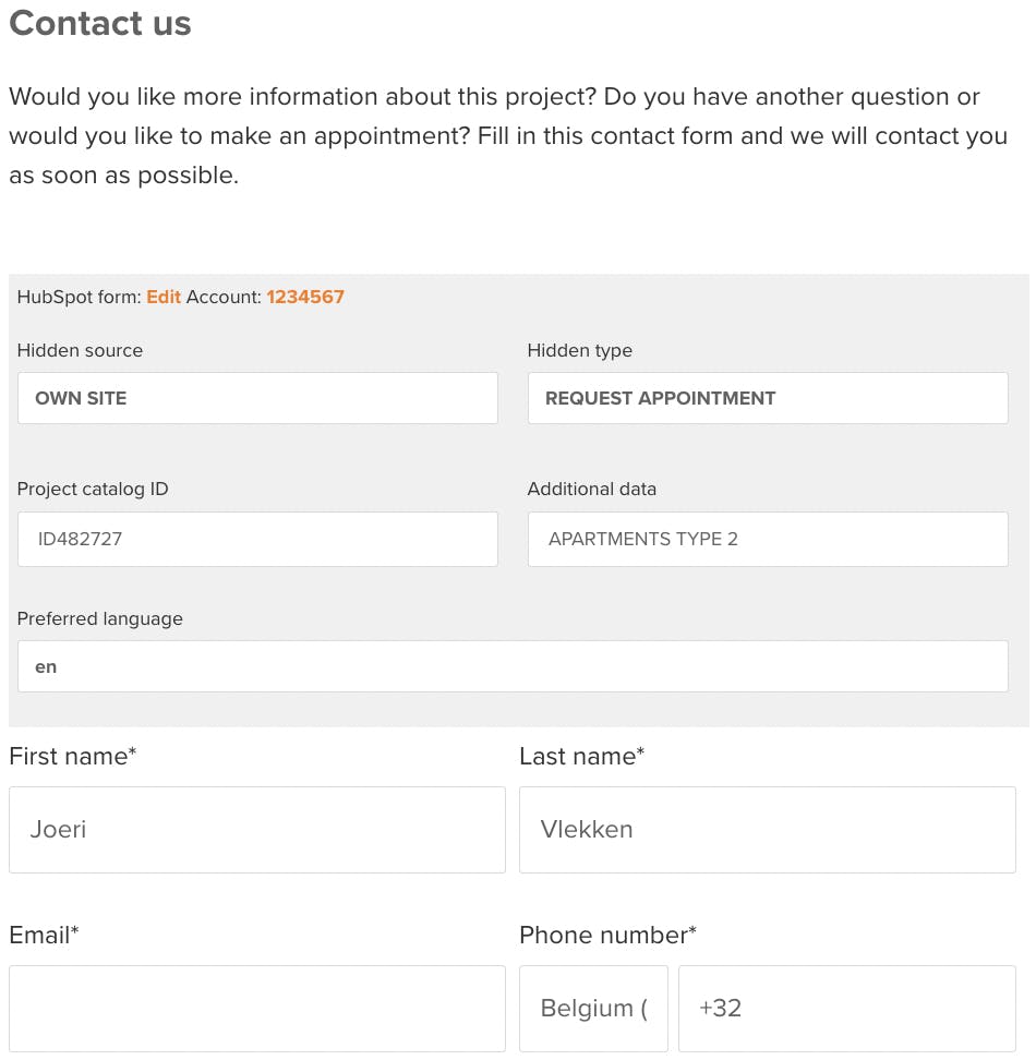 Example of a HubSpot form with exposed hidden fields through the extension.