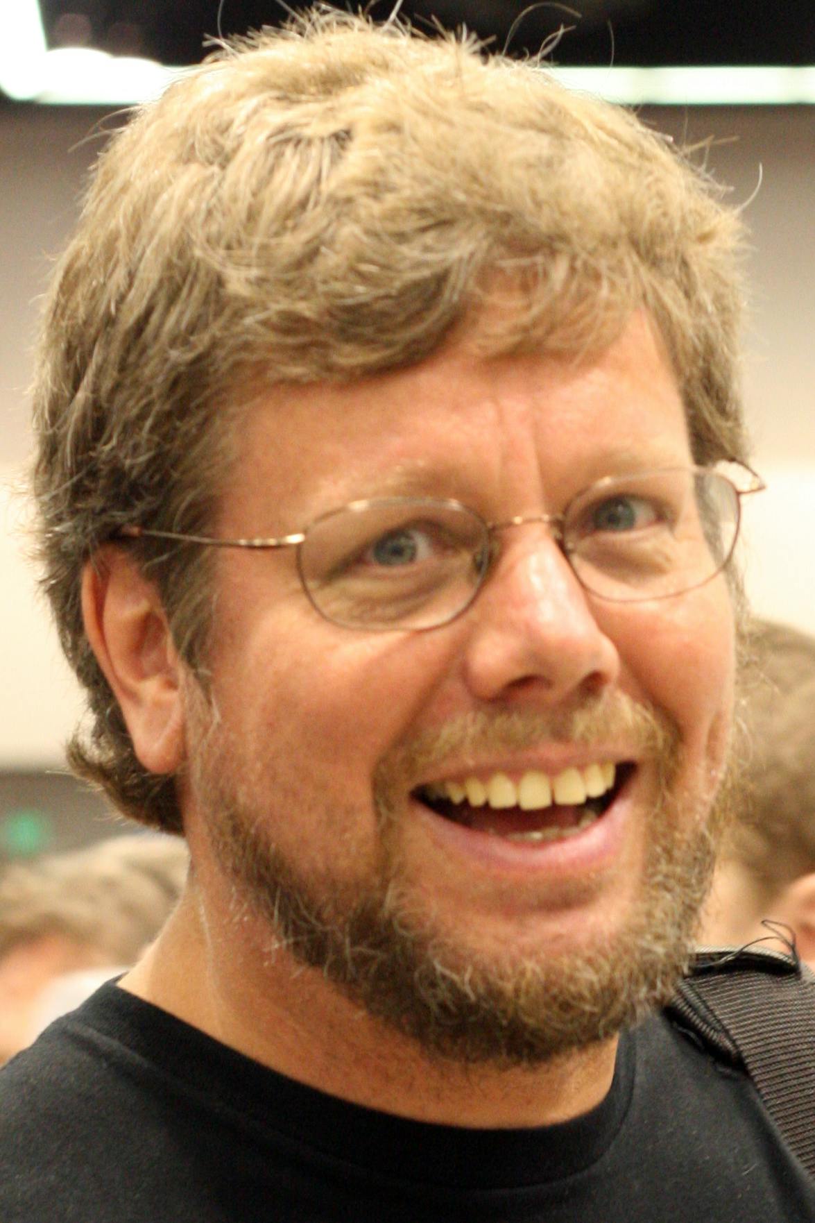Guido_van_Rossum_OSCON_2006_cropped(Father of Python).png