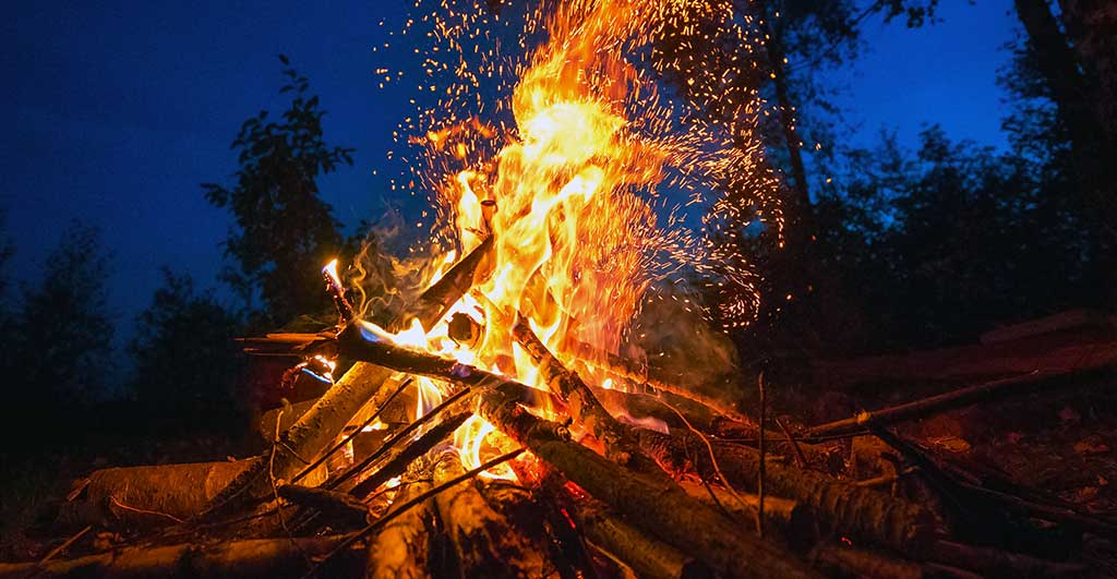 campfire-at-college-creative-hut.jpg