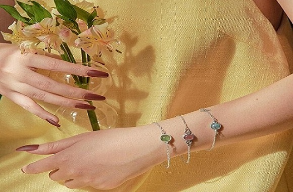 Dị ứng trang sức? Có Nên đeo nhiều chất liệu trang sức khác nhau cùng lúc