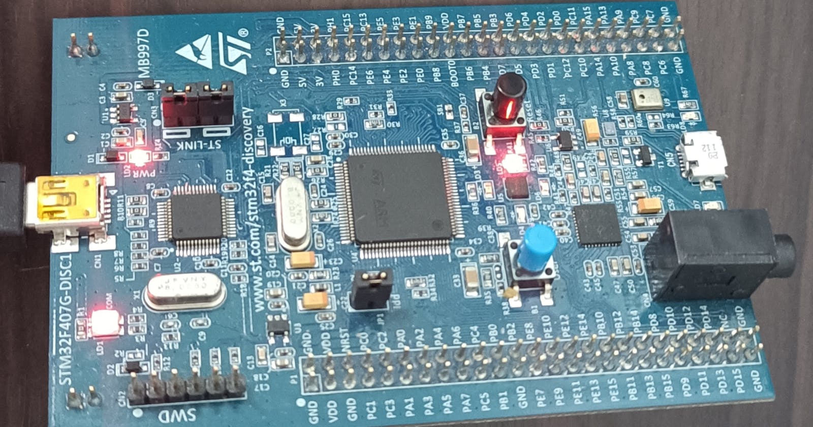 Interfacing LIS302DL Accelerometer using the SPI Protocol with the STM32F407VG-DISC1 Development Kit