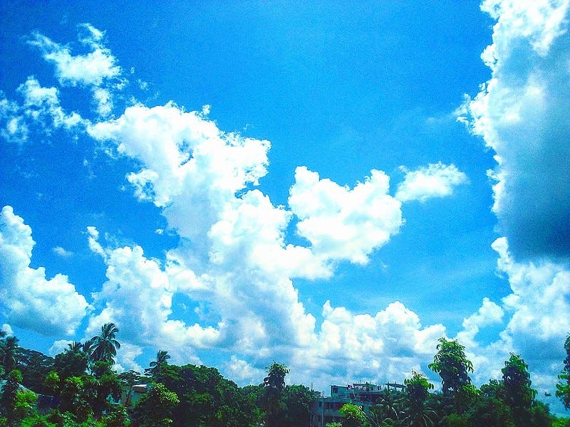 Blue_Sky_Sunny_Sky_Scenery_-_KH_Fajla_Rabby.jpg