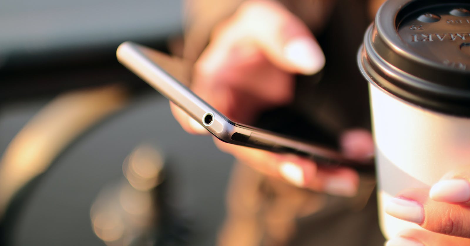 8 Wonderful Benefits of Mass Text Messaging Technology