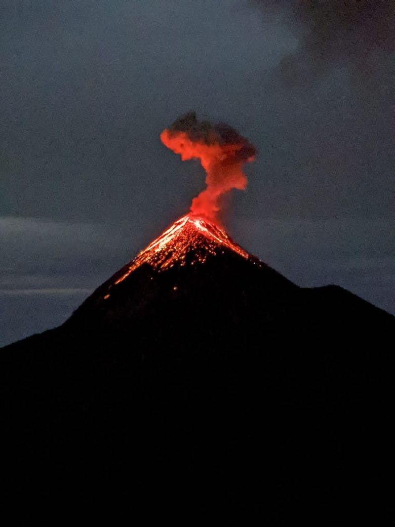 erupcja_wulkanu_fuego_gwatemala.jpeg