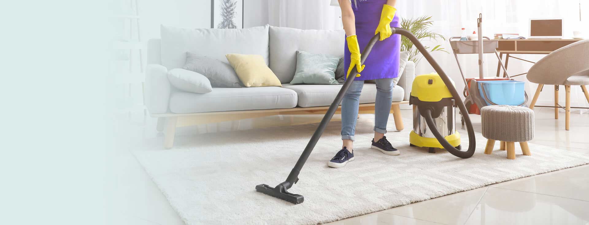 Six Things to Consider Before Hiring a House Cleaning Service