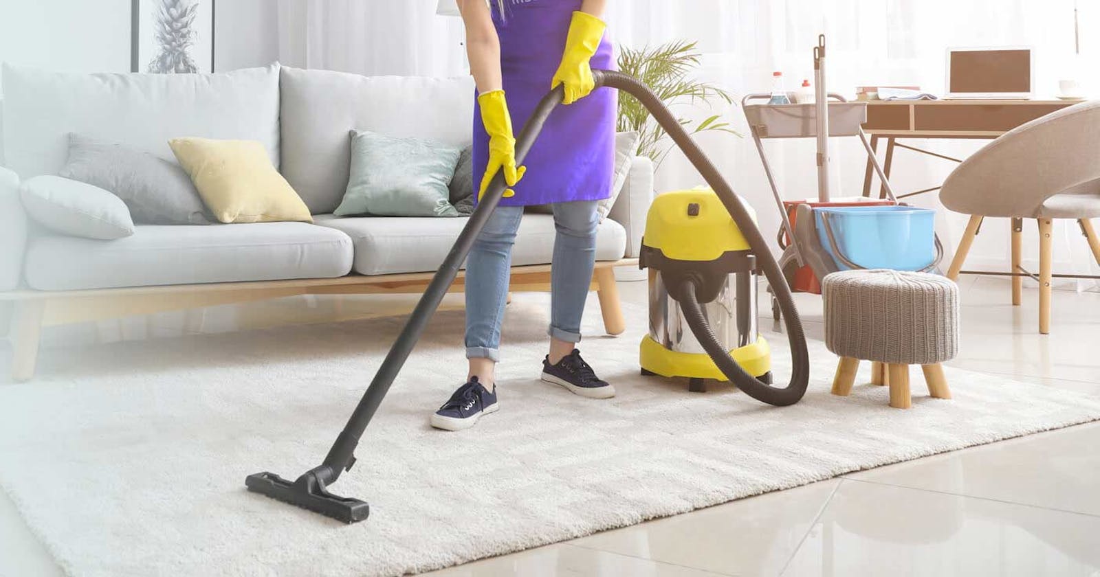 Six Things to Consider Before Hiring a House Cleaning Service