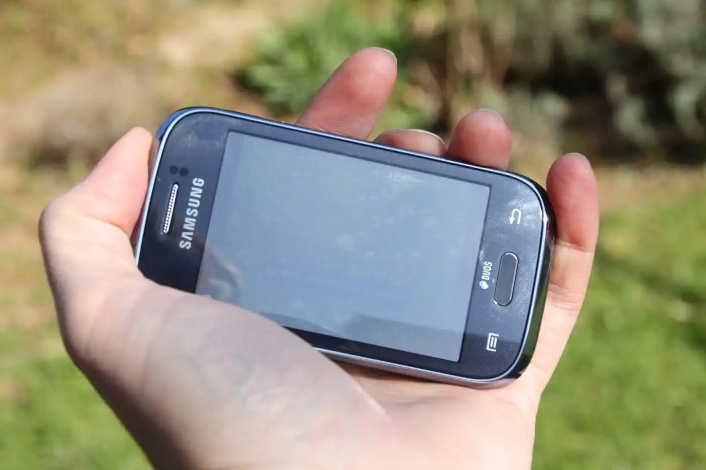 This is a picture of the Samsung Galaxy Young. Photo credit: (https://www.notebookcheck.net/)