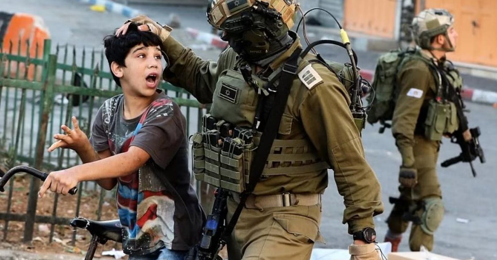 تقرير: تخوف إسرائيلي من تنامي استخدام أطفال فلسطينيين في "أعمال العنف"