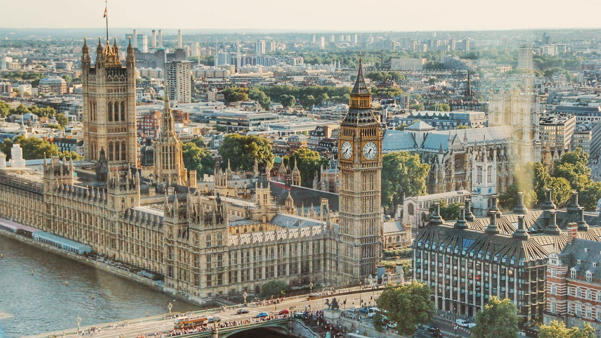 Seasonal delights: What to do and see in London in the spring/summer/fall/winter.