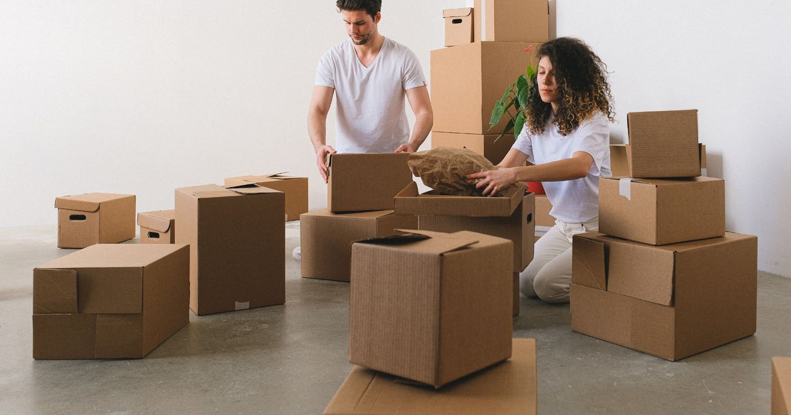 What are the things to be kept in mind while hiring packers and movers in Ghaziabad?