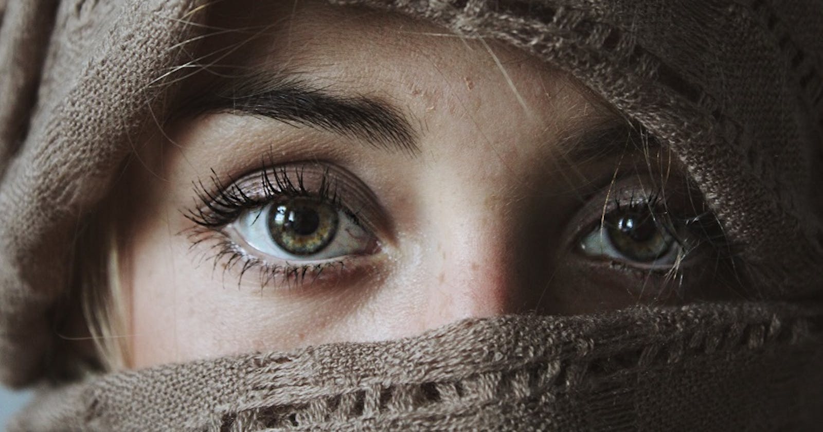 De ce se zbate ochiul stang sau drept și cum să îți reduci anxietatea?