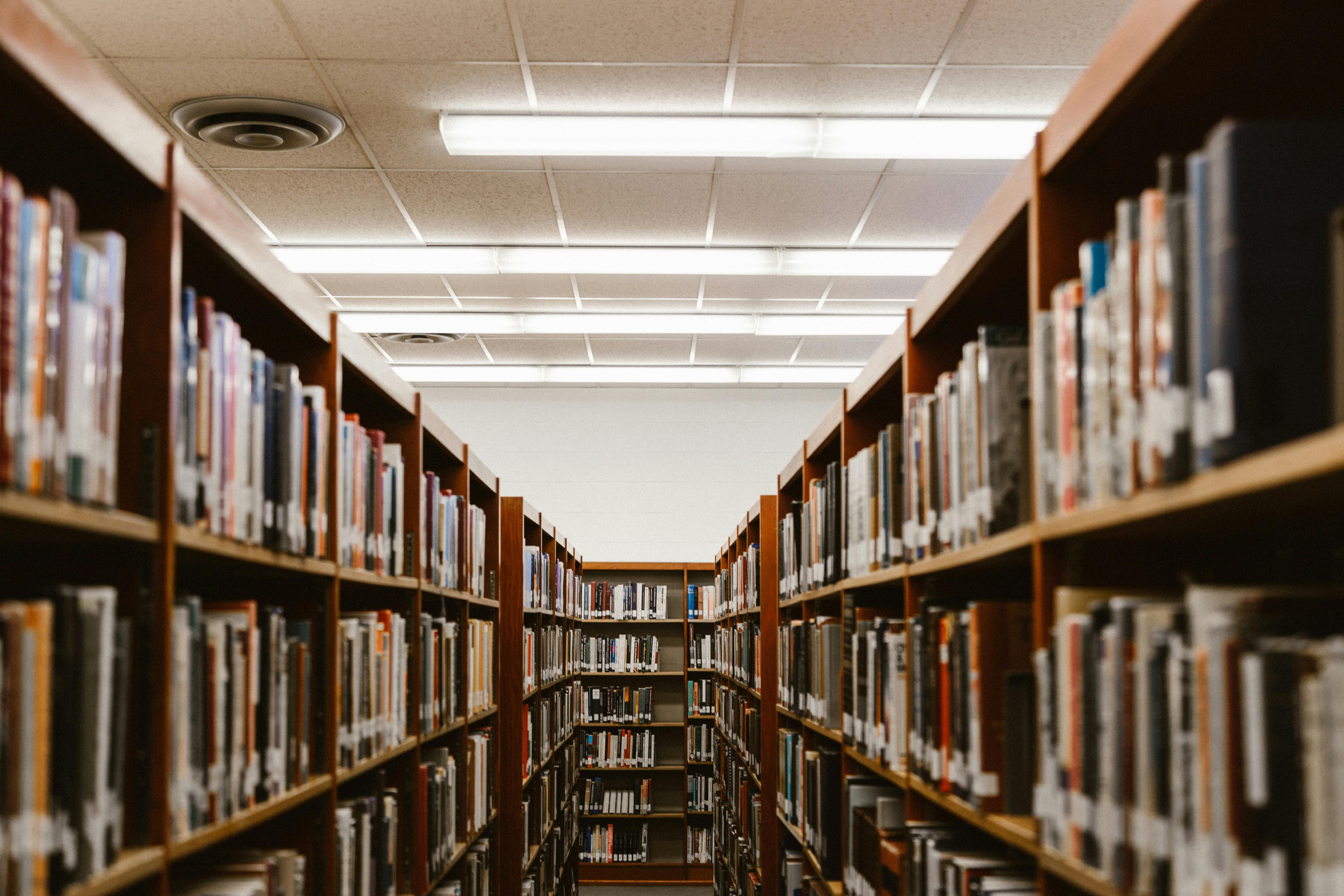 A picture of a library captured and shared by Priscilla Du Preez on Unsplash. 