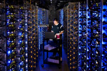 warehouse - servers