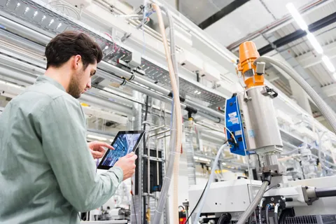 Cost-Benefit Analysis of Industrial Automation: Assessing ROI