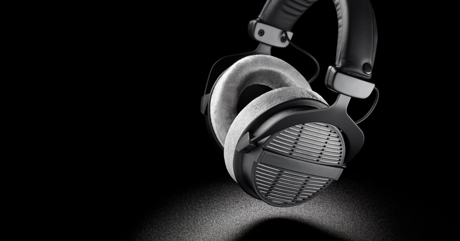 What are Open Back Headphones? And How They Compare to All Other Headphones - Audio Egghead
