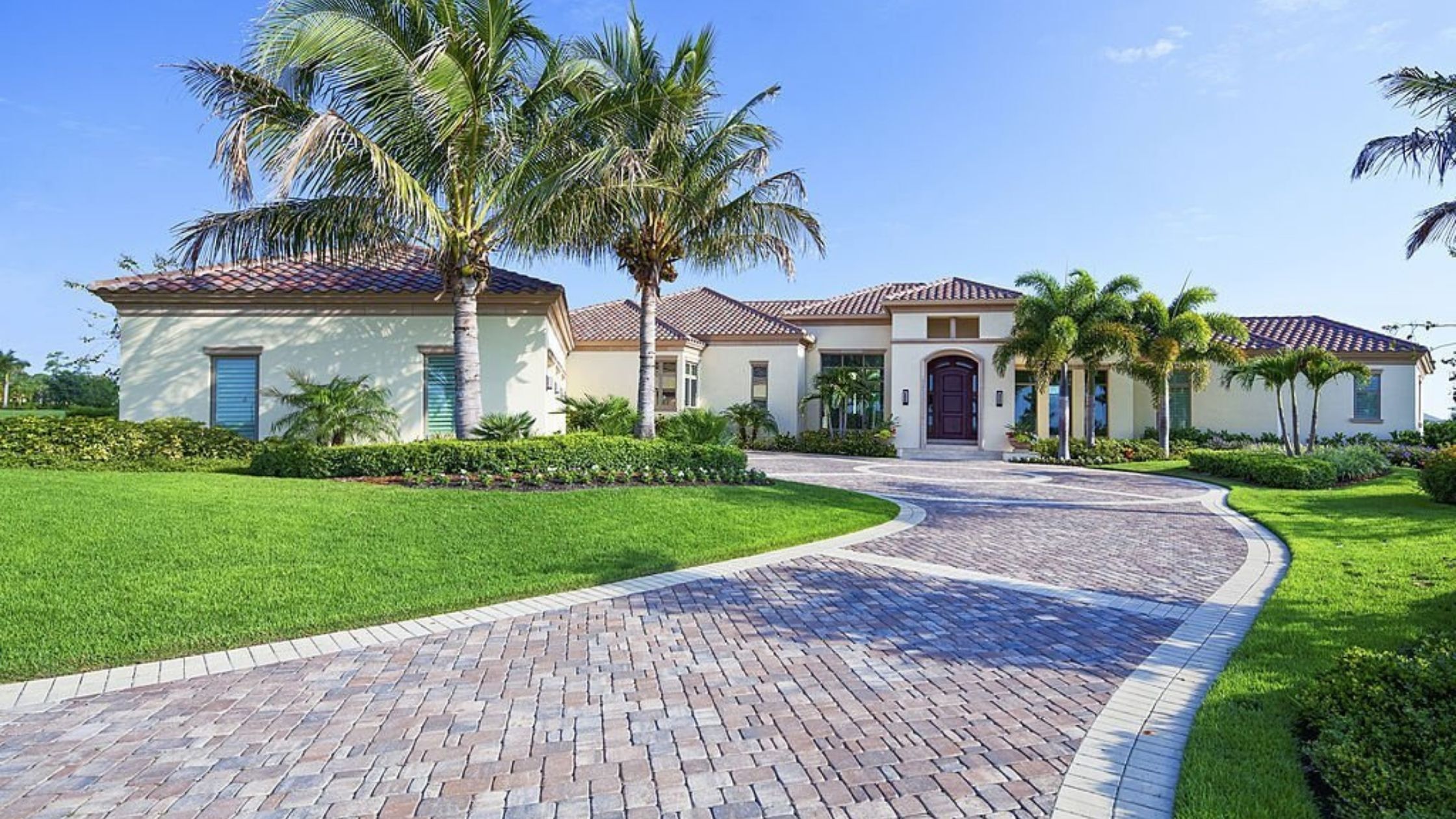 Creating The Perfect Outdoor Entertaining Space With Hardscape Design