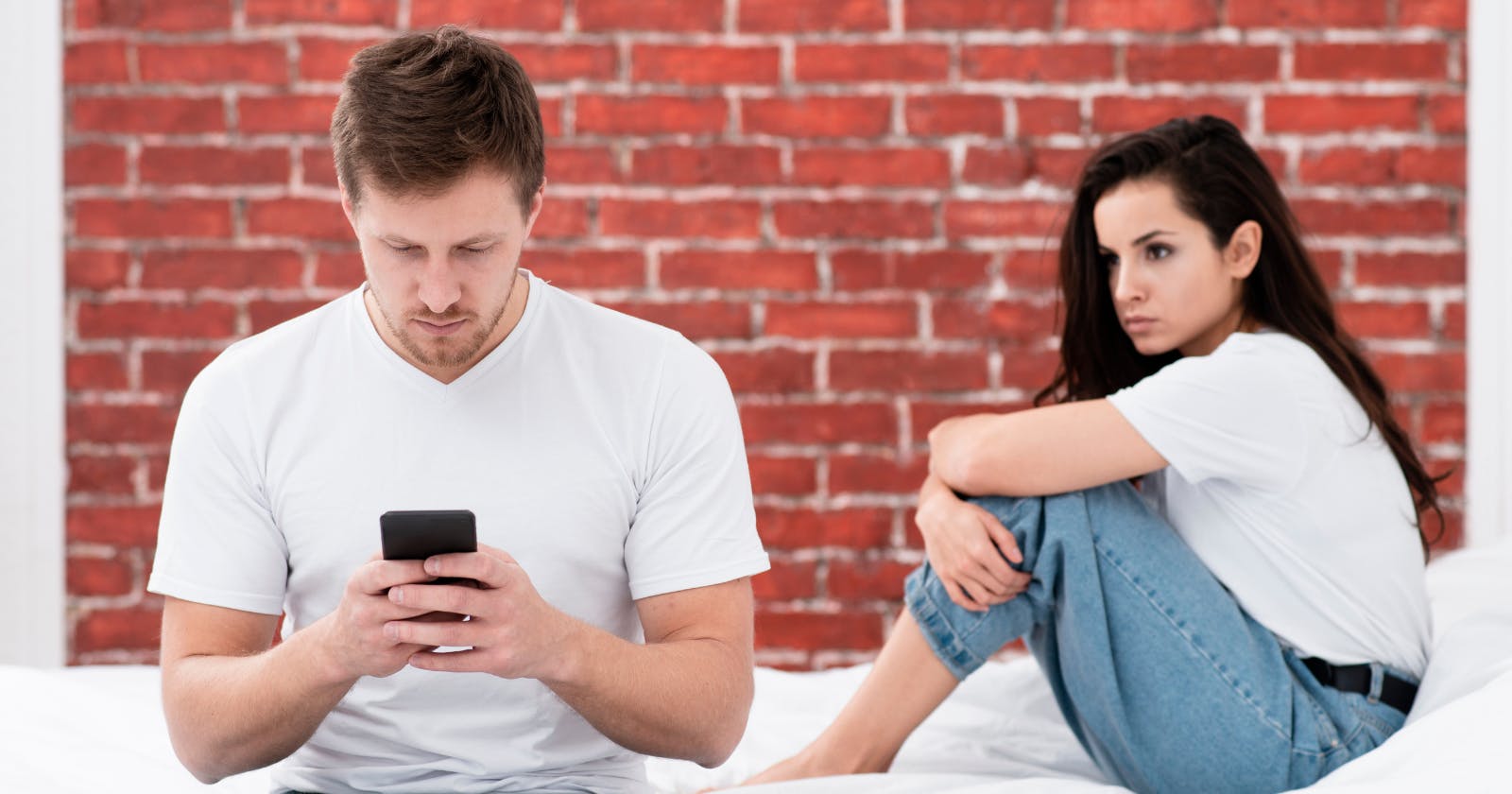 How to Find Out If Your Spouse is Cheating Online For Free | Check the Spy App